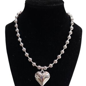 🩶🔹️True To Form 🔹️Sterling Silver Plated Heart Pendant 16in Beaded Necklace